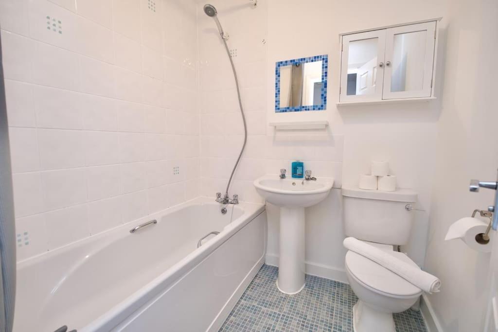 Highley'S Nest - Fully Furnished Gem, Free Private Parking, Sky Tv & Netflix Villa Coventry Kültér fotó