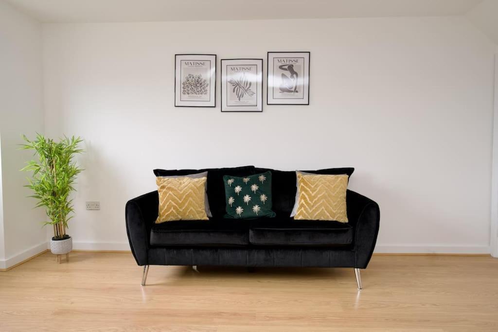 Highley'S Nest - Fully Furnished Gem, Free Private Parking, Sky Tv & Netflix Villa Coventry Kültér fotó