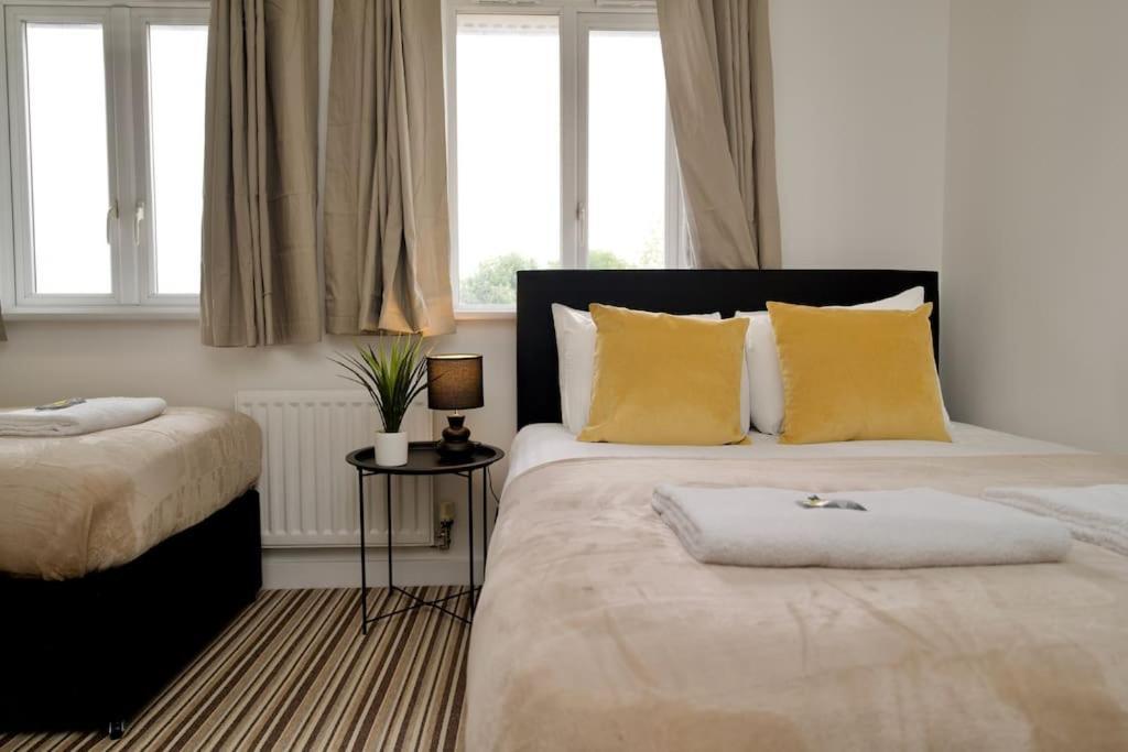 Highley'S Nest - Fully Furnished Gem, Free Private Parking, Sky Tv & Netflix Villa Coventry Kültér fotó